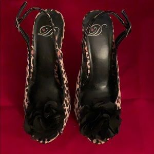 LEOPARD PRINT SATIN STILETTOS